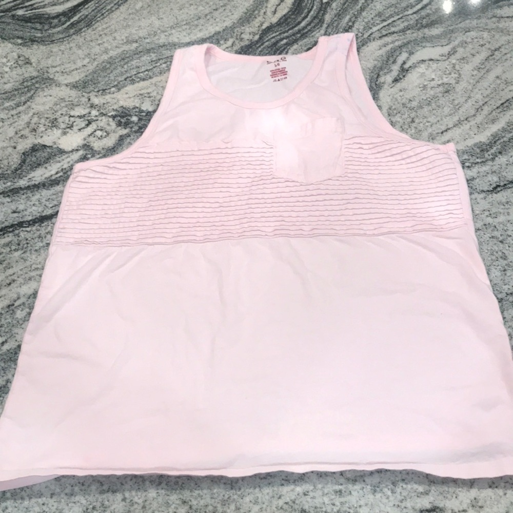 Men’s baby pink tank